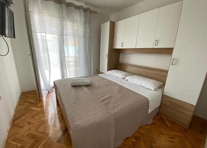 Roko Apartman Turanj