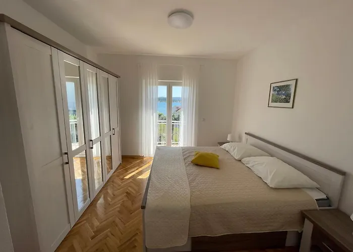 Roko Apartman Turanj