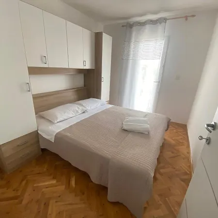 Appartement Roko Turanj